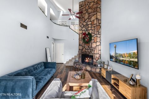 Tiny photo for 1900 Ridgecrest Drive #303, Knoxville, TN 37918 (MLS # 1325916)