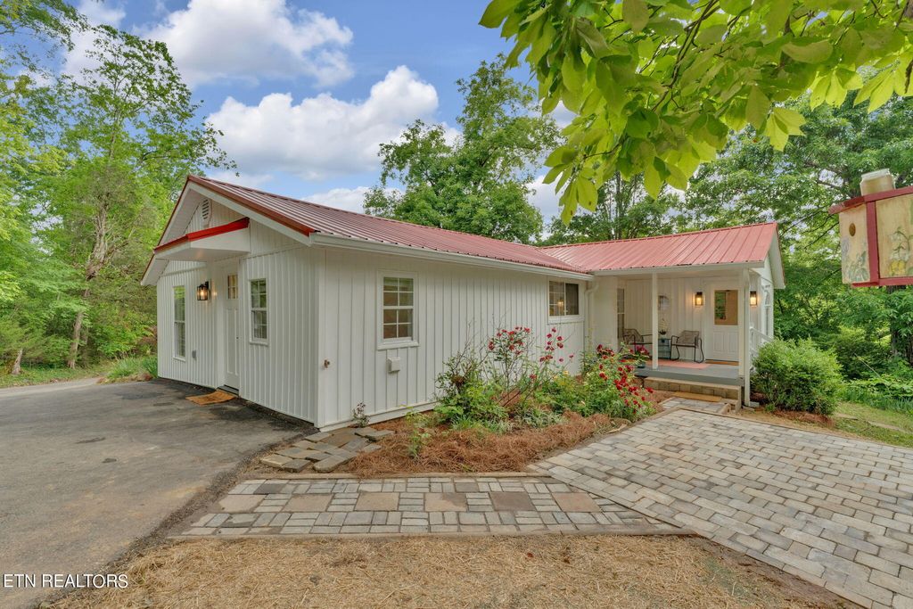 Photo of 740 Finn Long Rd, Friendsville, TN 37737 (MLS # 1262378)