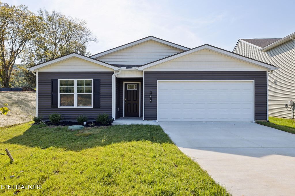 Photo of 192 N Blissful Meadows Drive, Harriman, TN 37748 (MLS # 1302630)