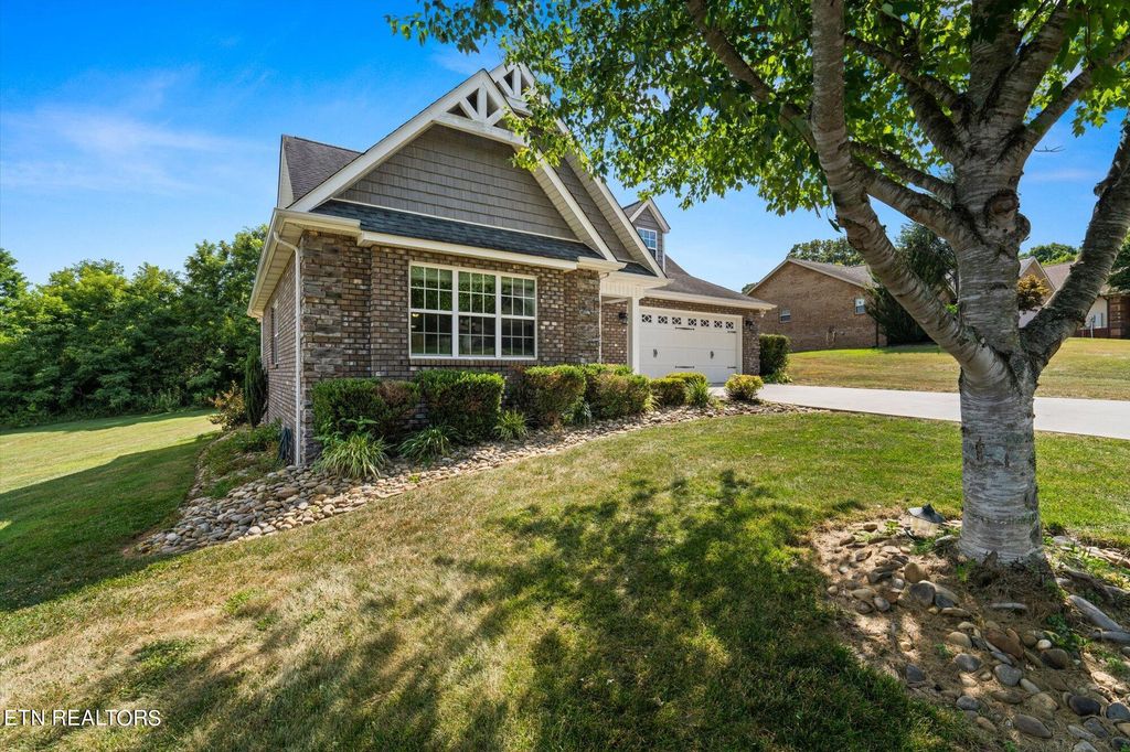 Photo of 6029 Whisper Ridge Lane, Corryton, TN 37721 (MLS # 1269637)