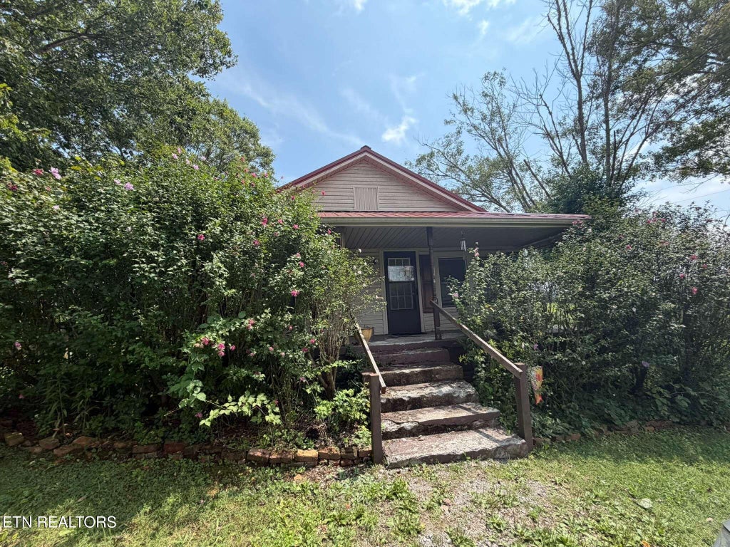 Photo of 623 McVey Rd, Tazewell, TN 37879 (MLS # 1358724)