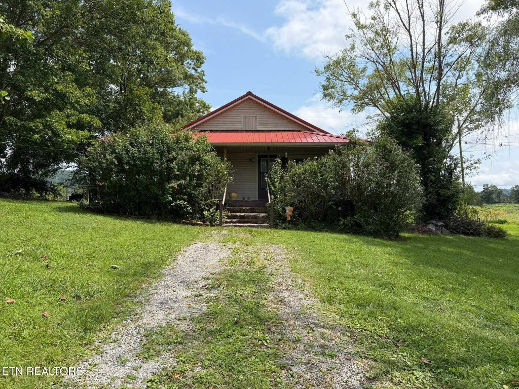 Photo of 623 McVey Rd, Tazewell, TN 37879 (MLS # 1358724)