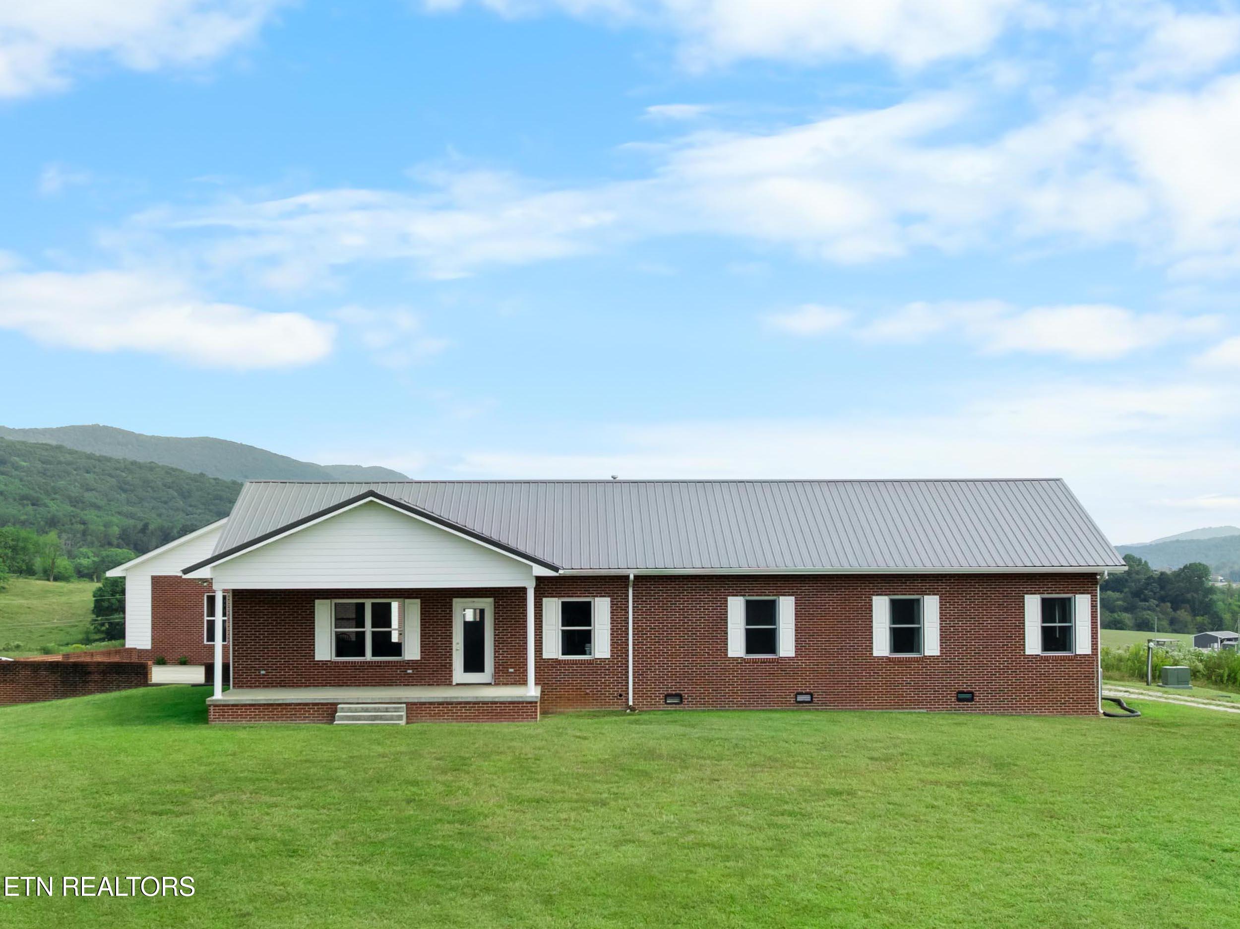 1695 Doaks Creek Rd