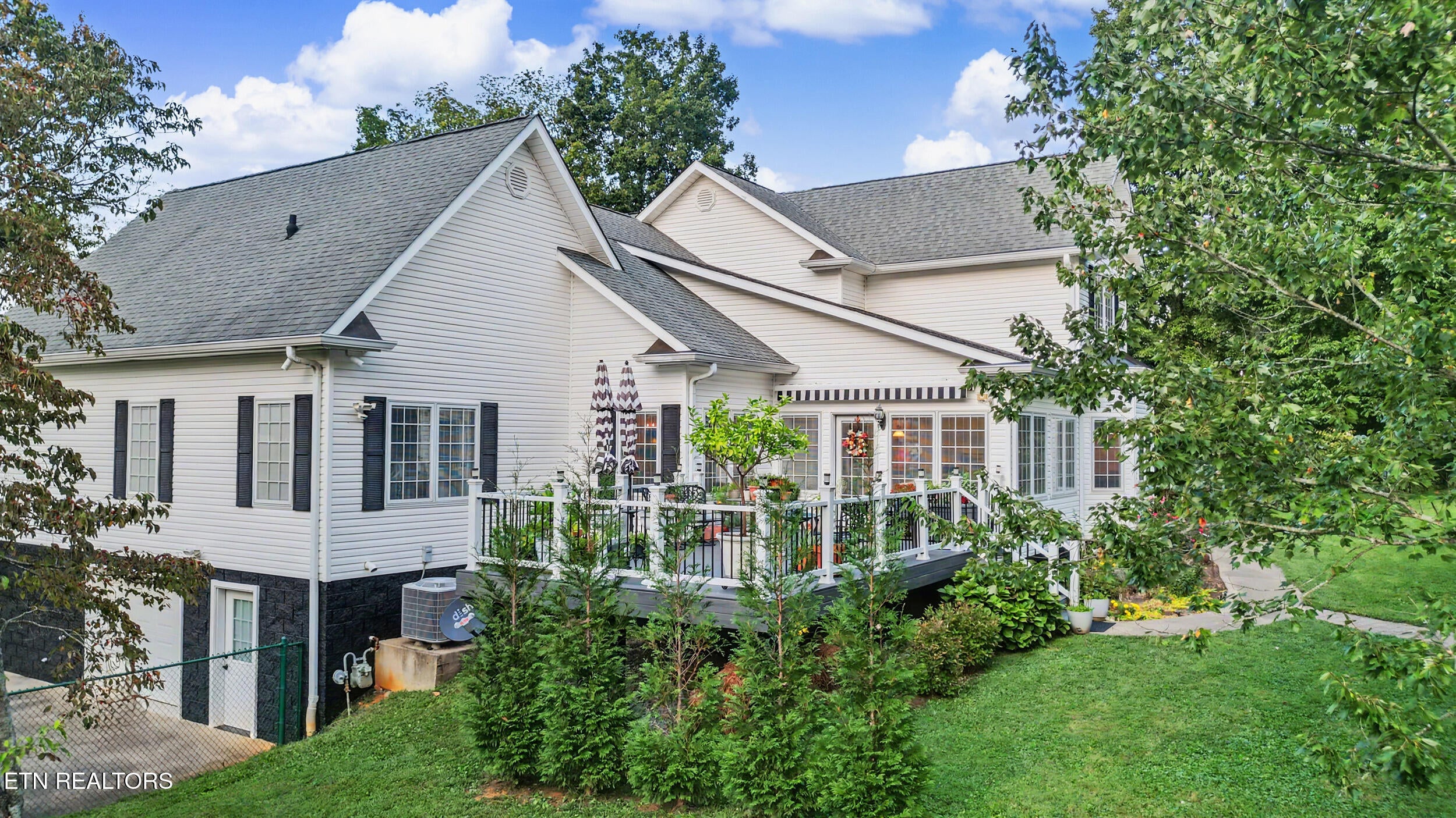 270 Sam Doak St