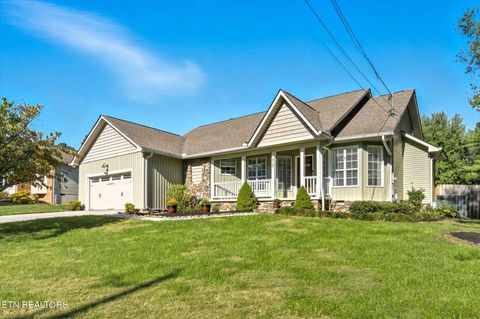 Photo of 2121 Windbrook Rd, Knoxville, TN 37923 (MLS # 1317525)