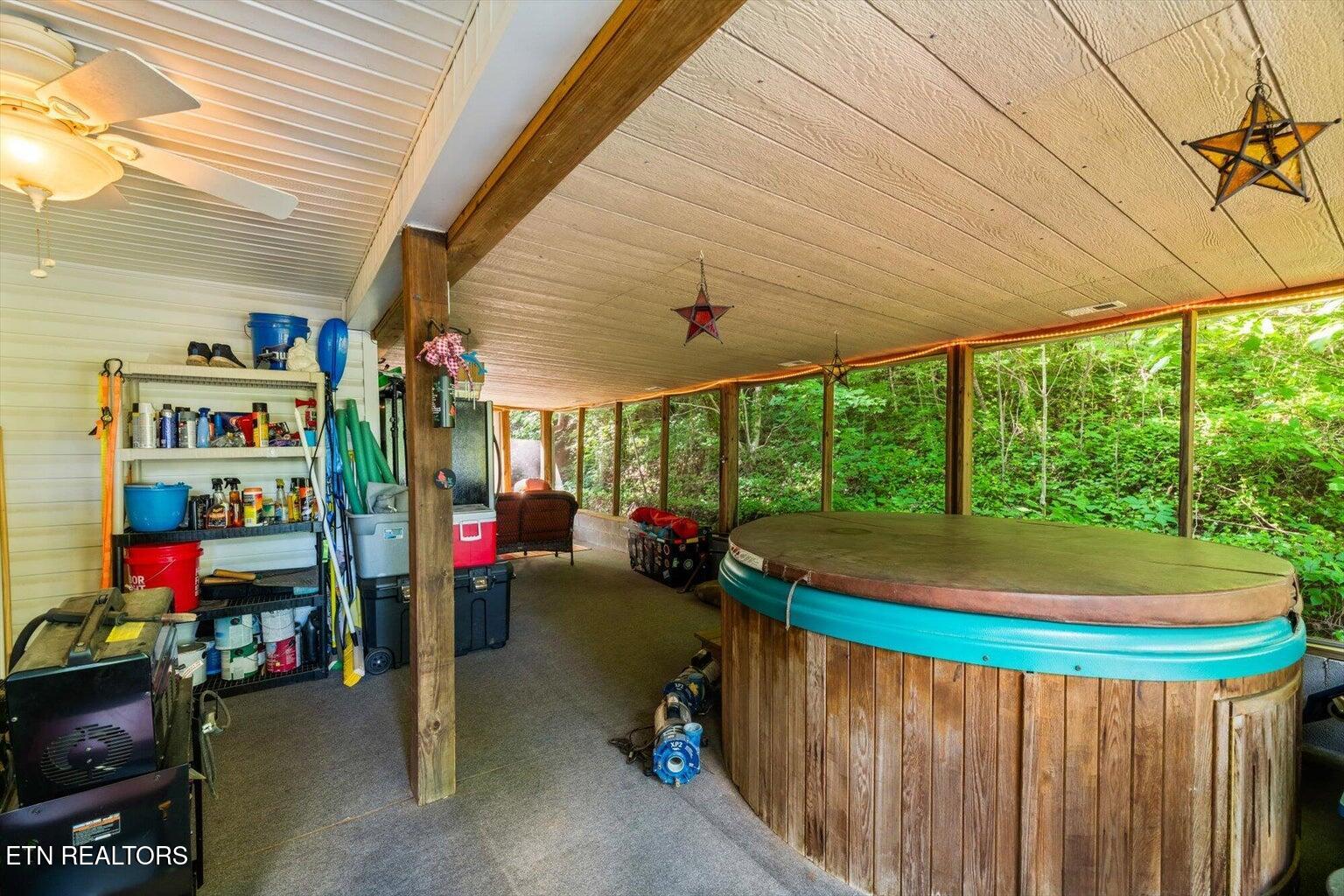 422 Gettys Lane