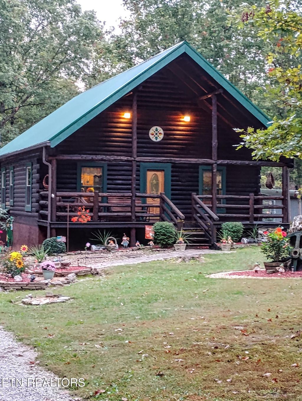 Photo of 259 Hundred Oaks Loop, Jamestown, TN 38556 (MLS # 1330977)