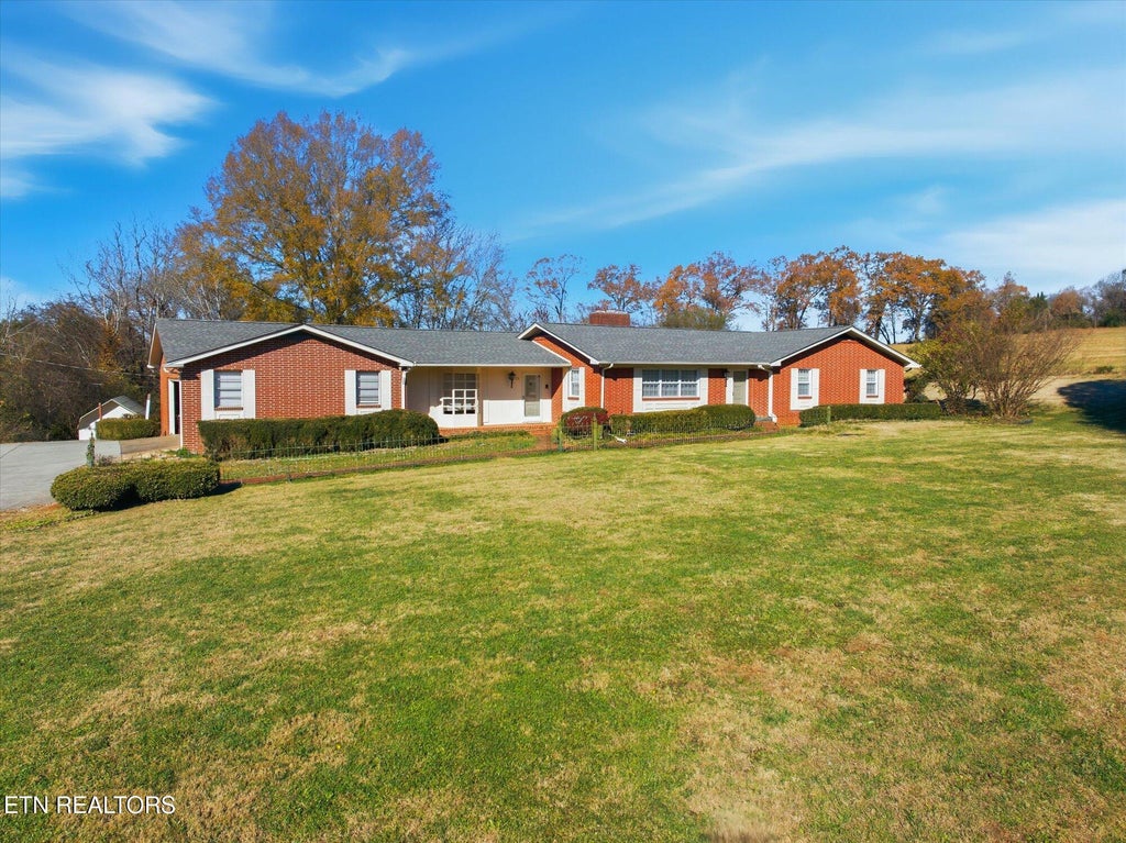 Photo of 226 Hiwassee Rd, Madisonville, TN 37354 (MLS # 1357345)