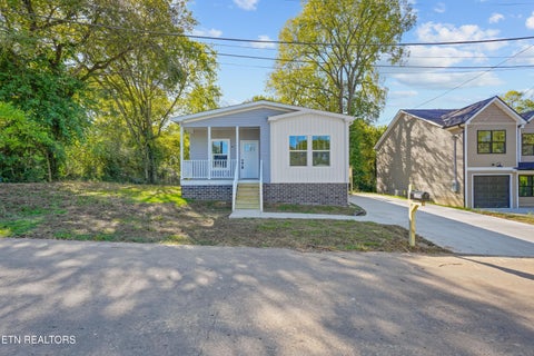 Photo of 2208 Cityview Ave, Knoxville, TN 37915 (MLS # 1357491)