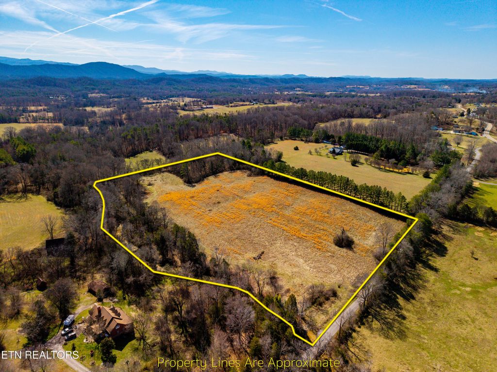 Photo of Baumgardner Rd, Maryville, TN 37803 (MLS # 1330083)