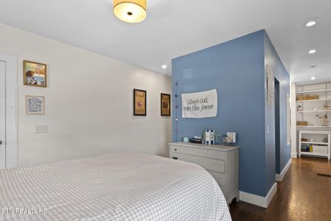 Tiny photo for 918 Luttrell St, Knoxville, TN 37917 (MLS # 1309391)