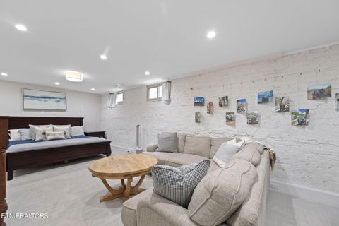 Tiny photo for 918 Luttrell St, Knoxville, TN 37917 (MLS # 1309391)