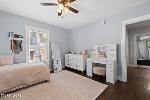Tiny photo for 918 Luttrell St, Knoxville, TN 37917 (MLS # 1309391)