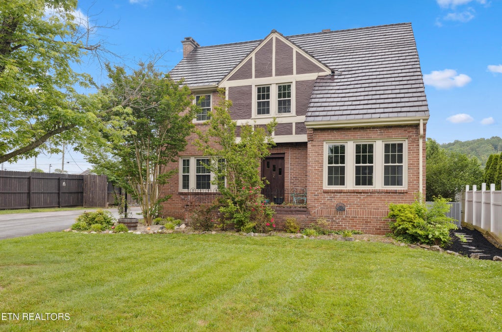 Photo of 216 Adair Drive, Knoxville, TN 37918 (MLS # 1261961)
