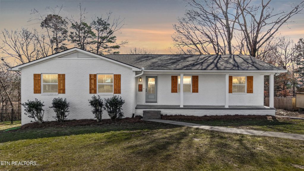 Photo of 8528 Richland Colony Rd, Knoxville, TN 37923 (MLS # 1329859)