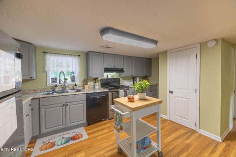 Tiny photo for 307 Glendale Ave, Clinton, TN 37716 (MLS # 1313762)