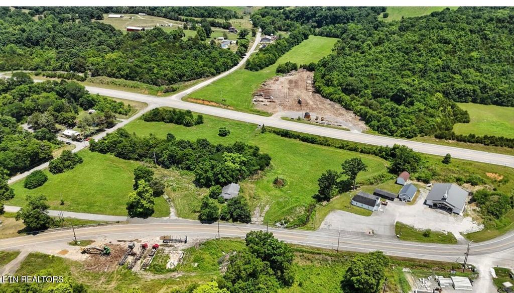 Photo of 307 OLD KENTUCKY Rd, Tazewell, TN 37879 (MLS # 1306578)