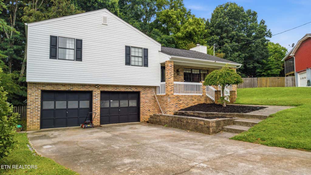 Photo of 809 Widgeon Lane, Knoxville, TN 37934 (MLS # 1346069)
