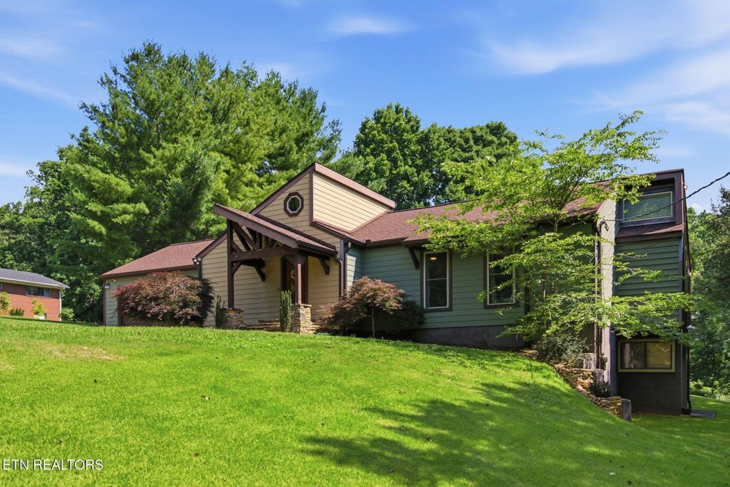 Photo of 8008 Helen Drive, Powell, TN 37849 (MLS # 1344673)