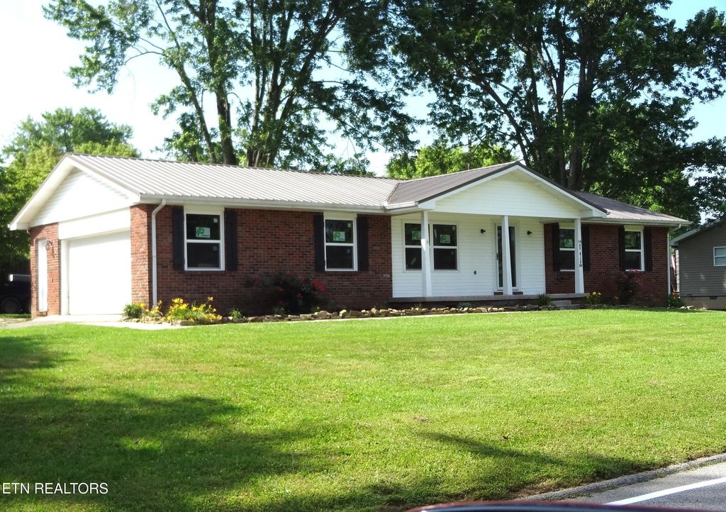 Photo of 16 Benwick Drive, Crossville, TN 38555 (MLS # 1303589)