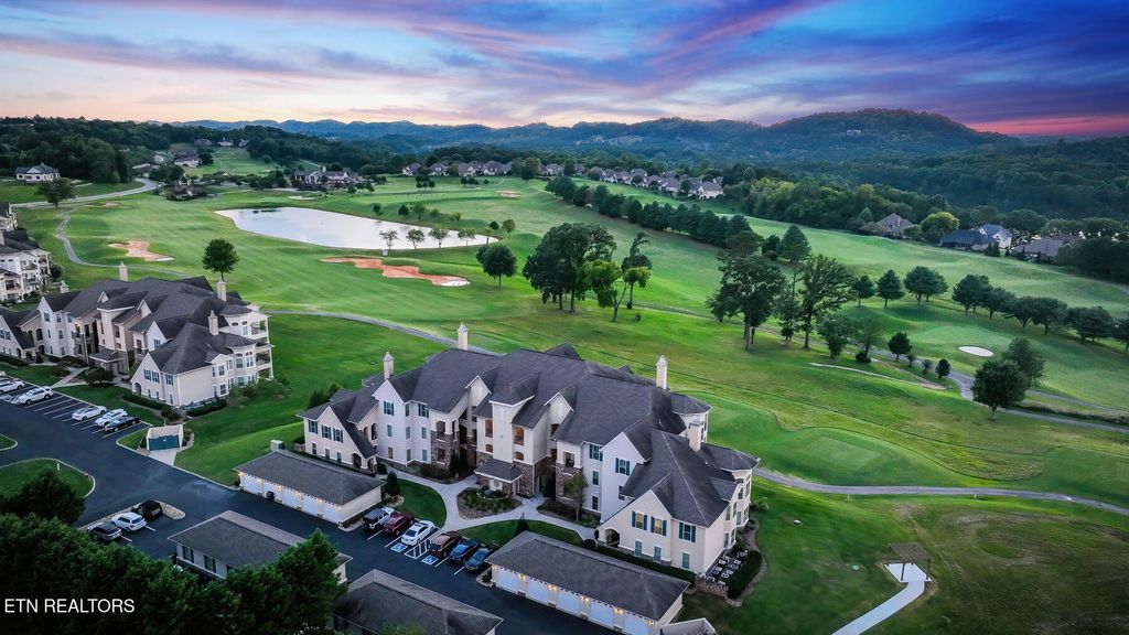 Photo of 565 Rarity Bay Pkwy #APT 102, Vonore, TN 37885 (MLS # 1311233)