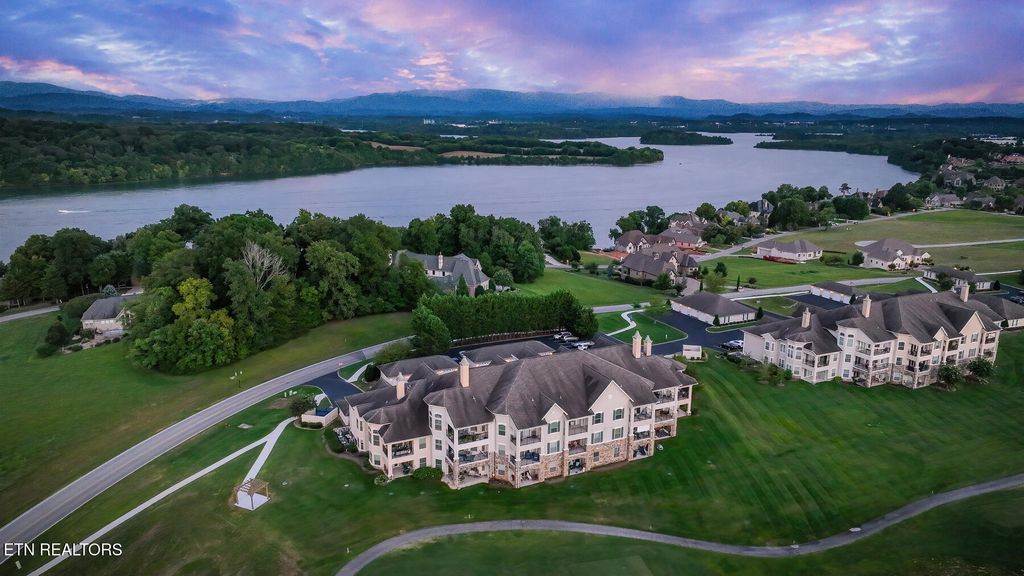 Photo of 565 Rarity Bay Pkwy #APT 102, Vonore, TN 37885 (MLS # 1311233)