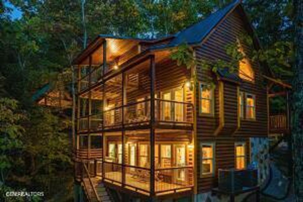 Photo of 2255 Red Bud Rd, Sevierville, TN 37876 (MLS # 1320441)