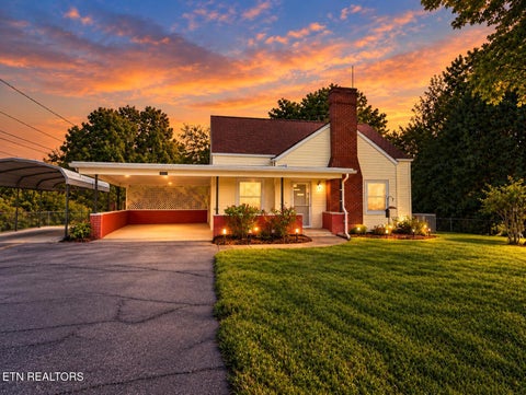 Tiny photo for 392 Harrison Ave, Lenoir City, TN 37771 (MLS # 1359532)