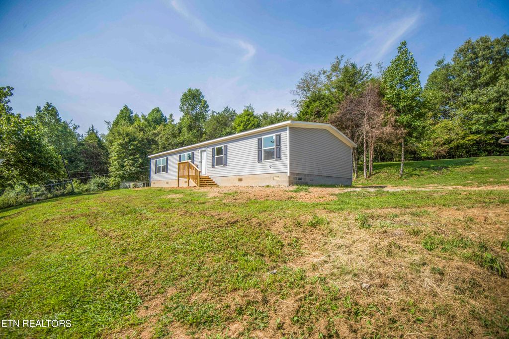 Photo of 353 Molly Hollow Rd, New Tazewell, TN 37825 (MLS # 1273826)