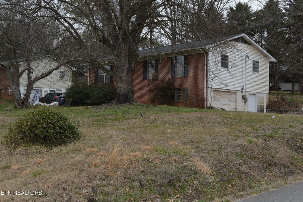 Photo of 102 Lennox Drive, Jefferson City, TN 37760 (MLS # 1331198)