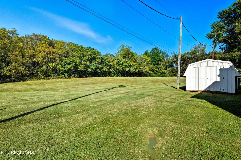 Photo of 1 Sweetwater Vonore Road Rd, Sweetwater, TN 37874 (MLS # 1321117)