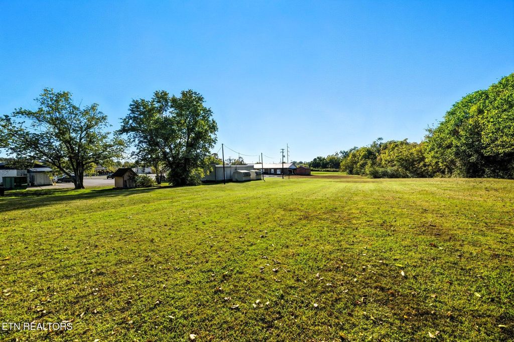 Photo of 1 Sweetwater Vonore Road Rd, Sweetwater, TN 37874 (MLS # 1321117)