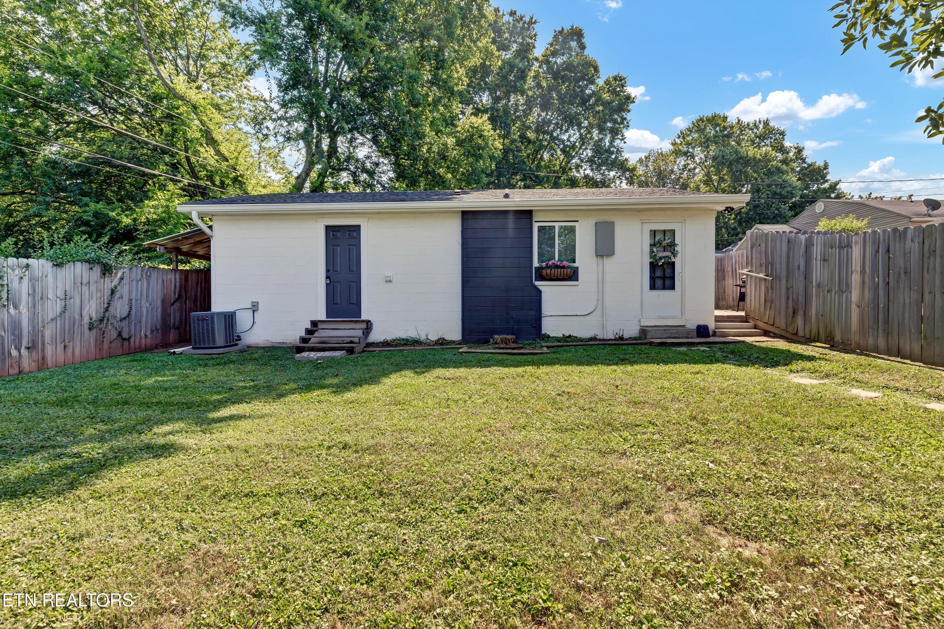 1925 Trotter Ave