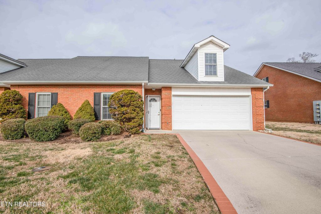 Photo of 364 Battlecreek Way, Lenoir City, TN 37772 (MLS # 1328203)
