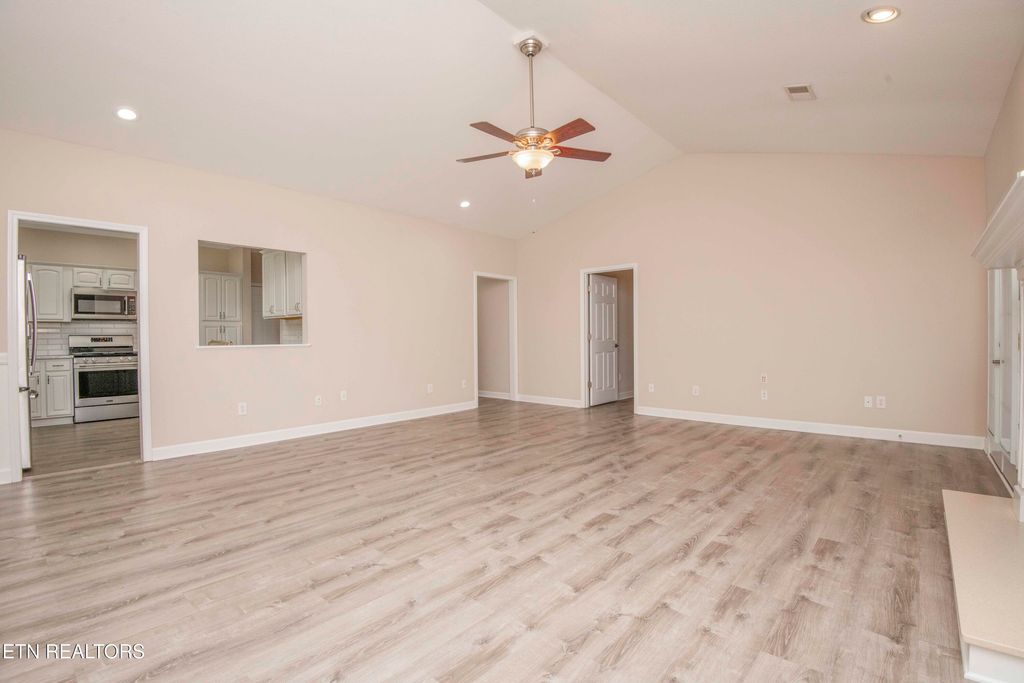 Photo of 364 Battlecreek Way, Lenoir City, TN 37772 (MLS # 1328203)