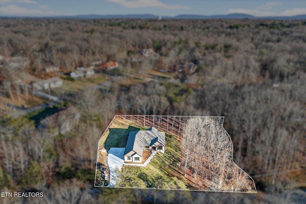 Photo of 138 Magnolia Lane, Crossville, TN 38555 (MLS # 1306769)