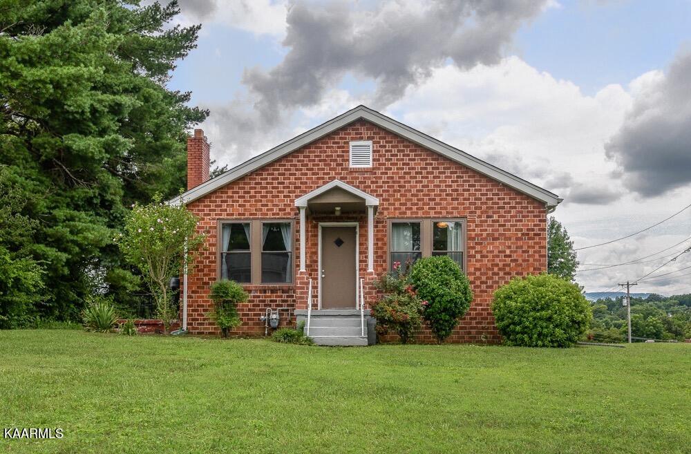 Photo 1 of 35 — 1103 Everett Ave, Maryville, TN 37804