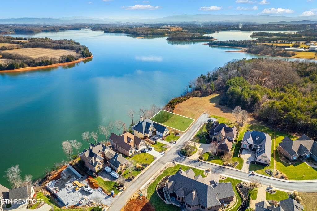Photo of 145 Breakers Drive, Vonore, TN 37885 (MLS # 1249693)