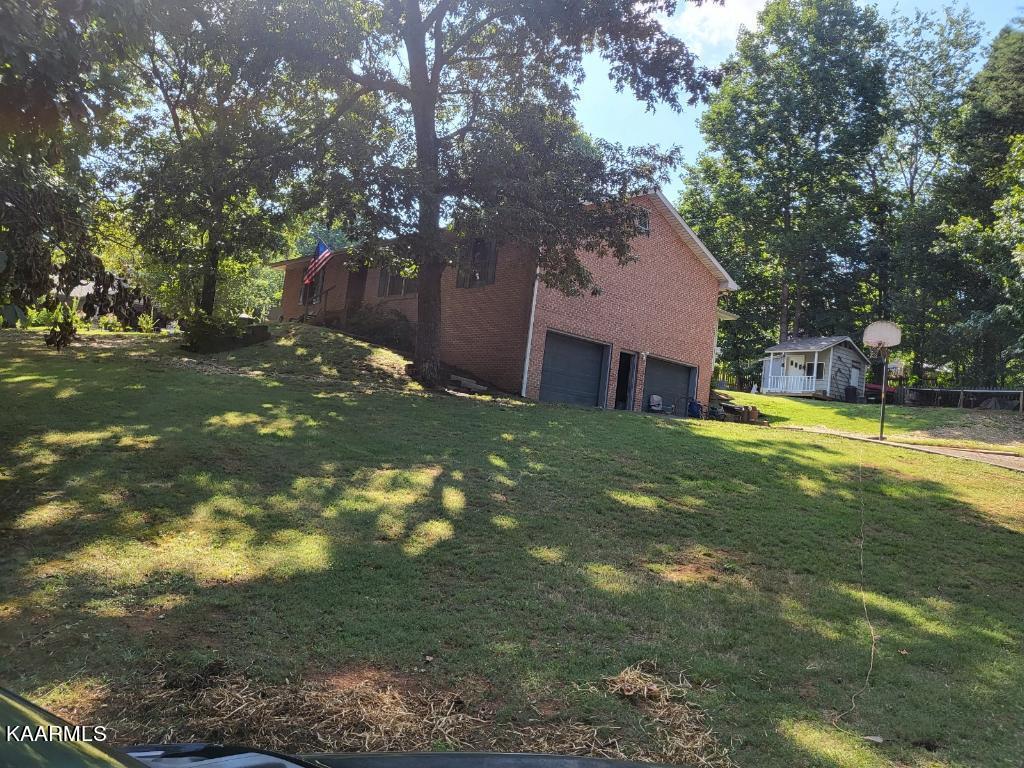Photo 2 of 10 of 802 Berkay Lane house