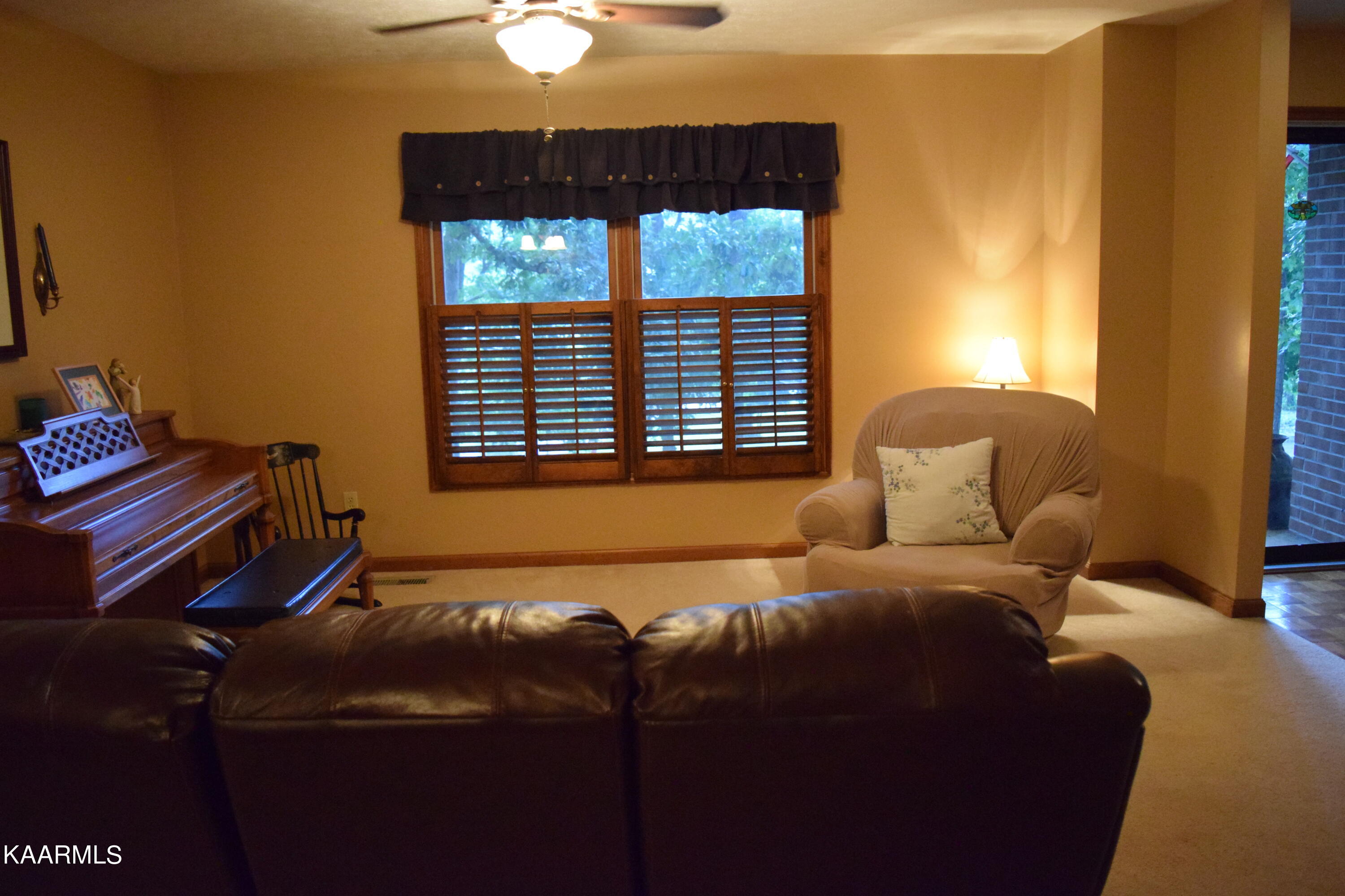 Photo 5 of 10 of 802 Berkay Lane house
