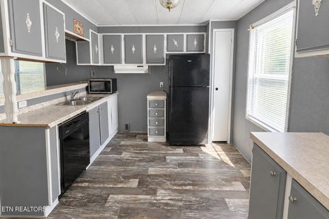 Tiny photo for 284 Payne Circle, Tazewell, TN 37879 (MLS # 1355670)