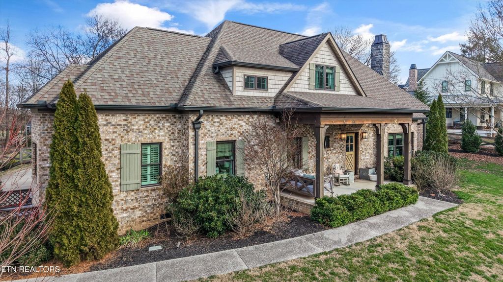 Photo of 1324 Davis Lane, Knoxville, TN 37923 (MLS # 1327884)