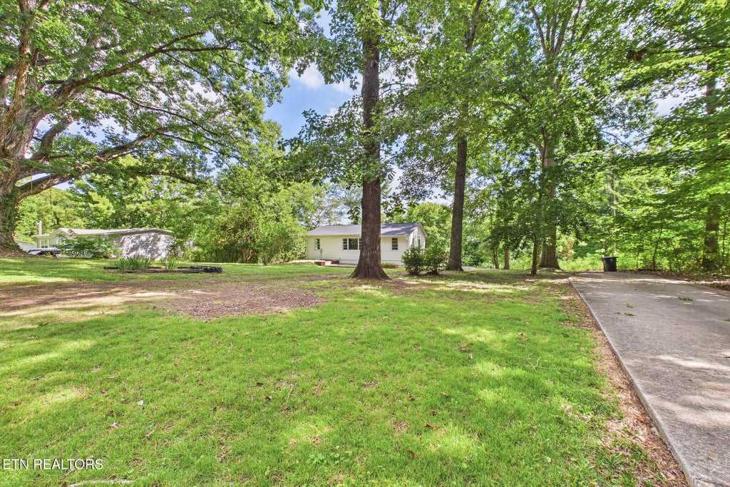 Photo of 822 Ivory Rd, Athens, TN 37303 (MLS # 1348950)