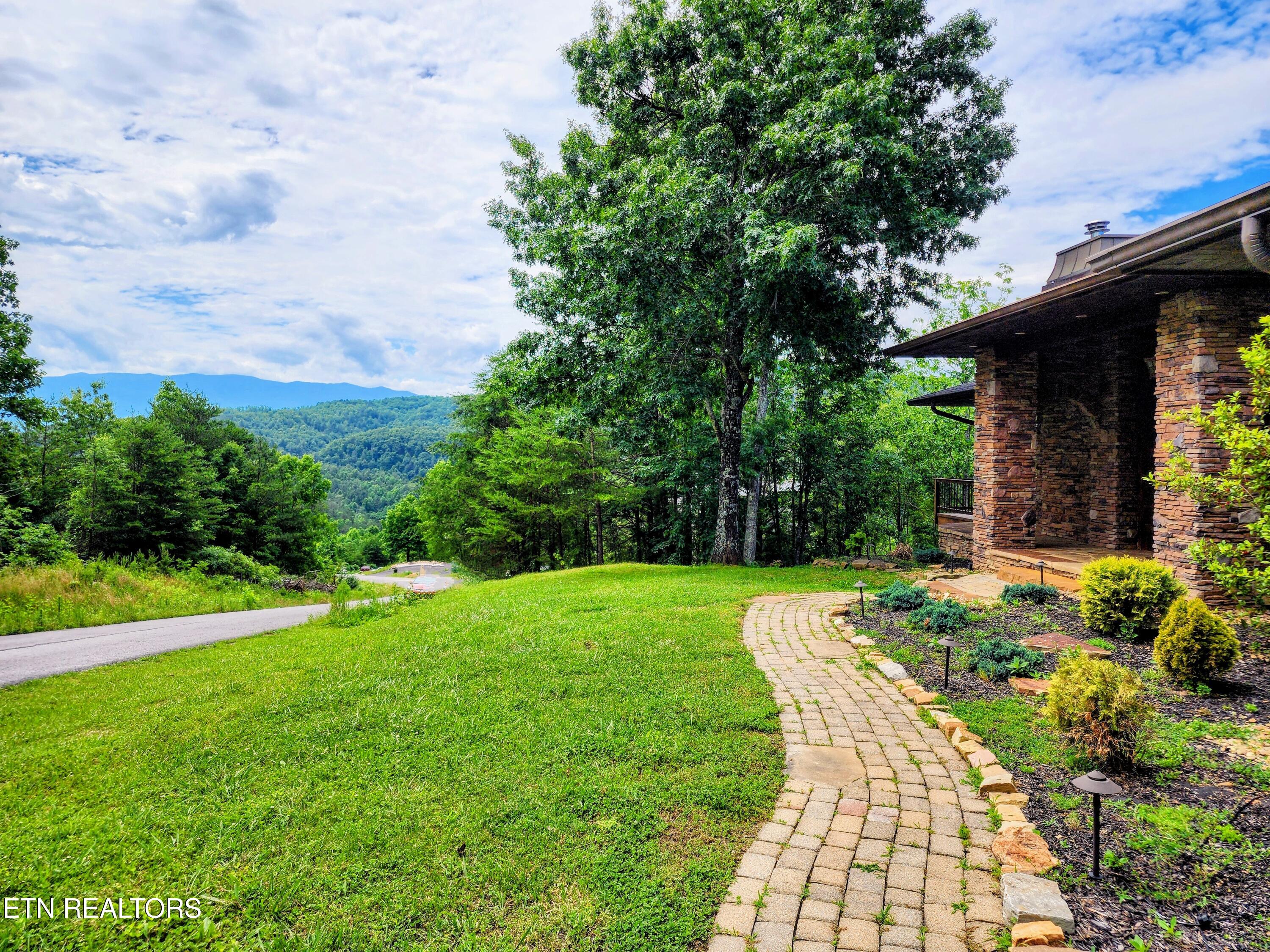 1441 Mountain Ash Way