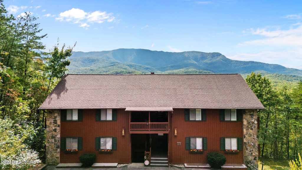 Photo of 429 Deer Path Lane Ln #201, Gatlinburg, TN 37738 (MLS # 1317138)