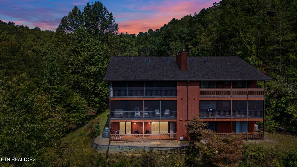 Photo of 429 Deer Path Lane Ln #201, Gatlinburg, TN 37738 (MLS # 1317138)