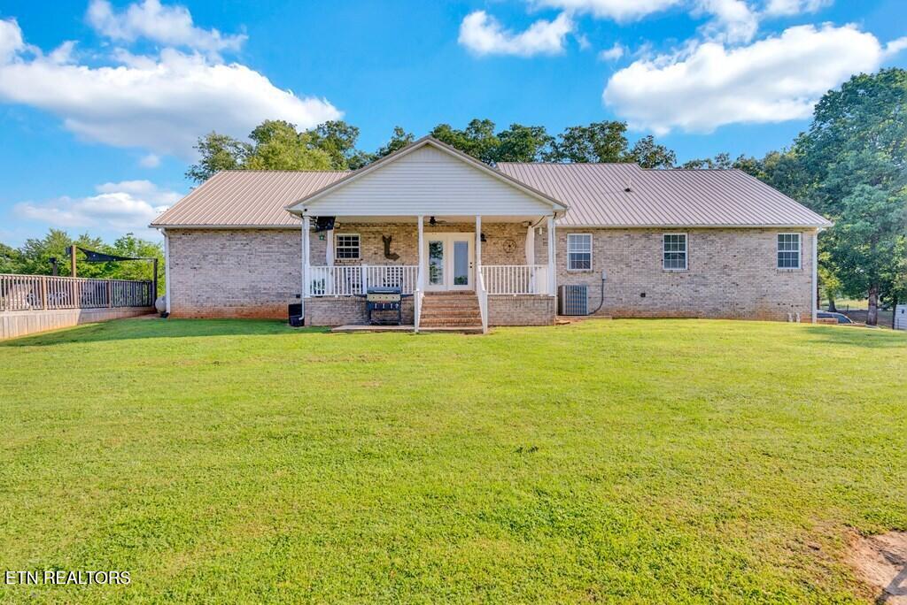 887 Ray Cemetery Rd