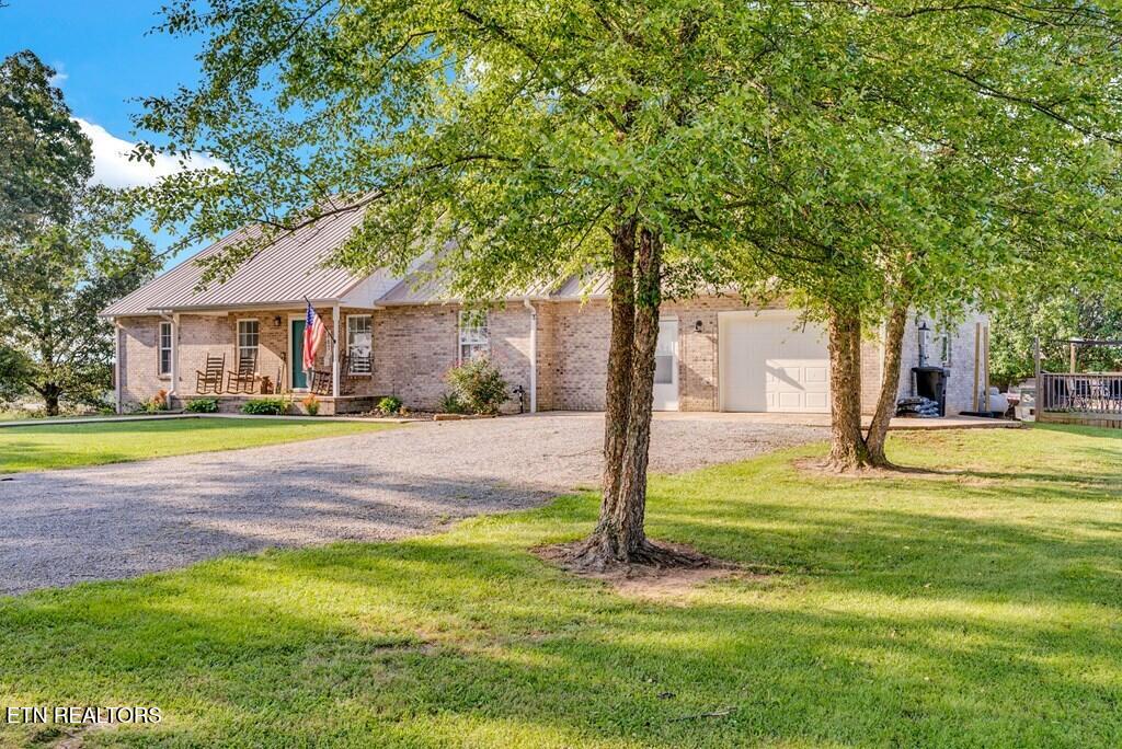 887 Ray Cemetery Rd