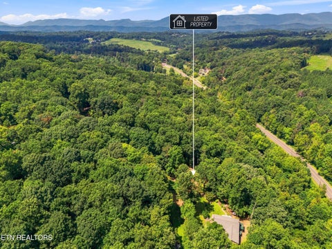 Tiny photo for 617 Skyline Drive, Clinton, TN 37716 (MLS # 1353613)