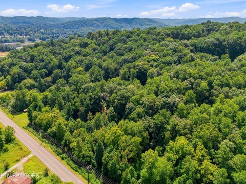 Tiny photo for 617 Skyline Drive, Clinton, TN 37716 (MLS # 1353613)